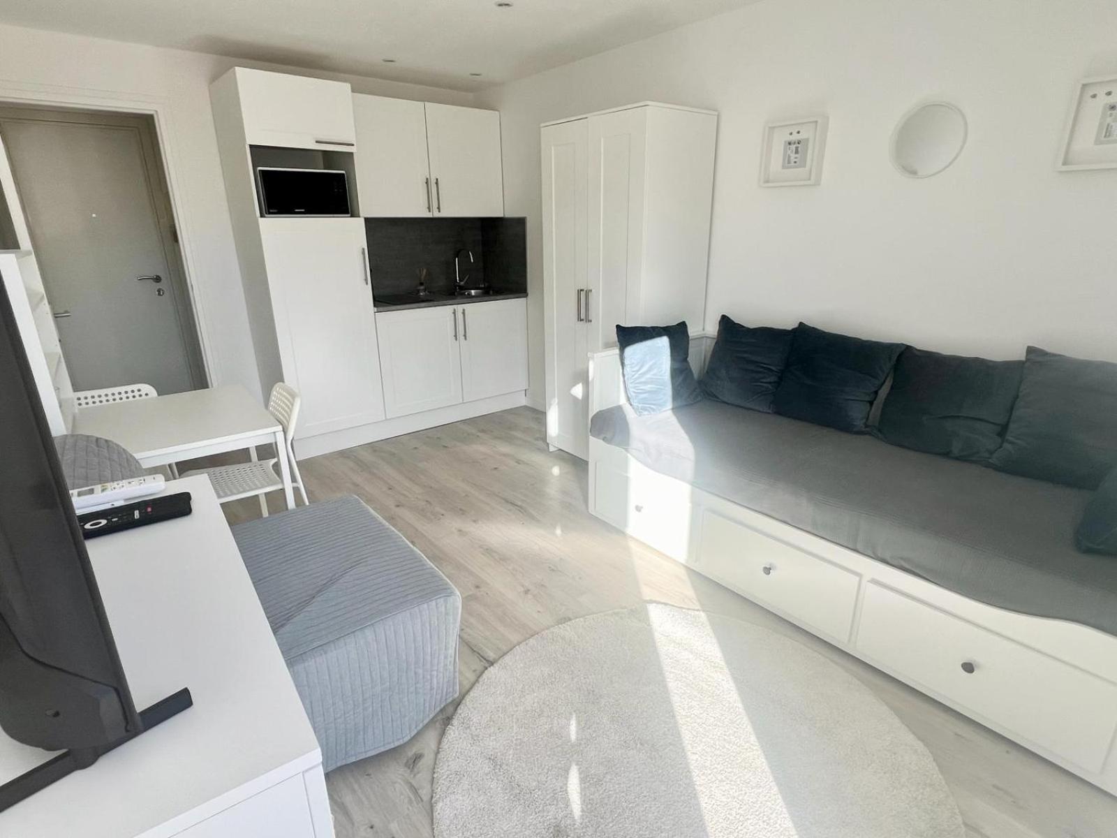 Studio Moderne Renove Avec Balcon นีซ ภายนอก รูปภาพ